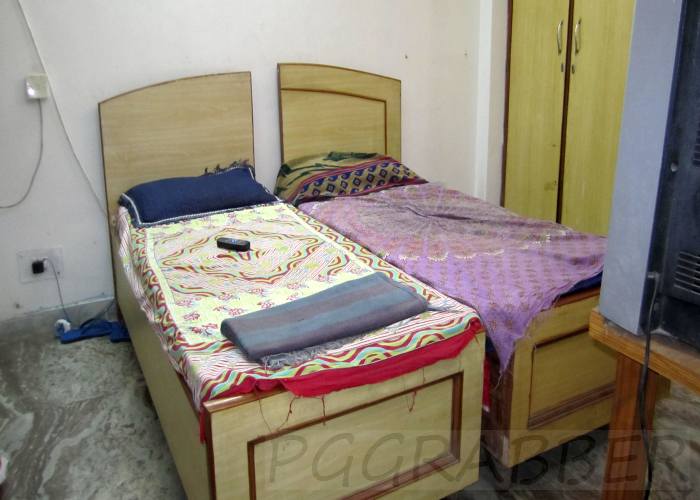 Deepak Boys PG