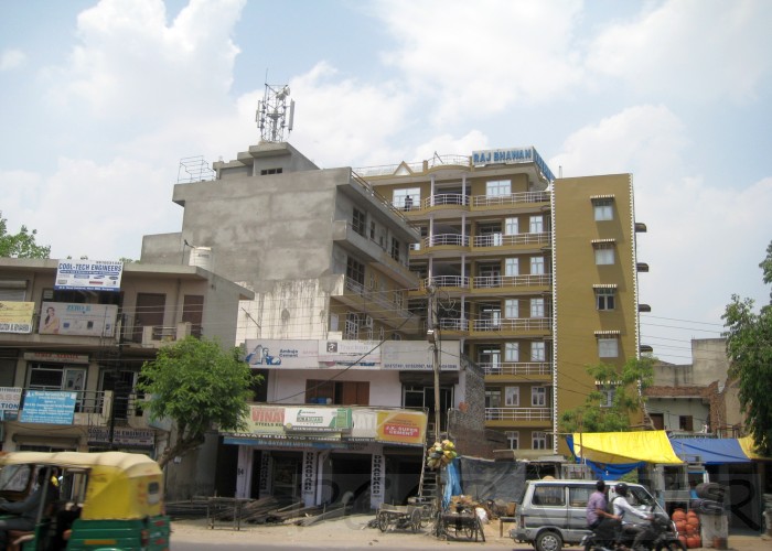 Raj Bhawan PG